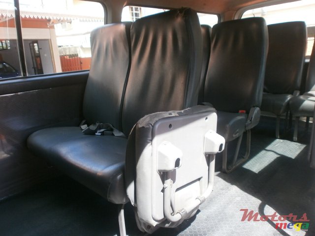 2009' Nissan URVAN photo #6