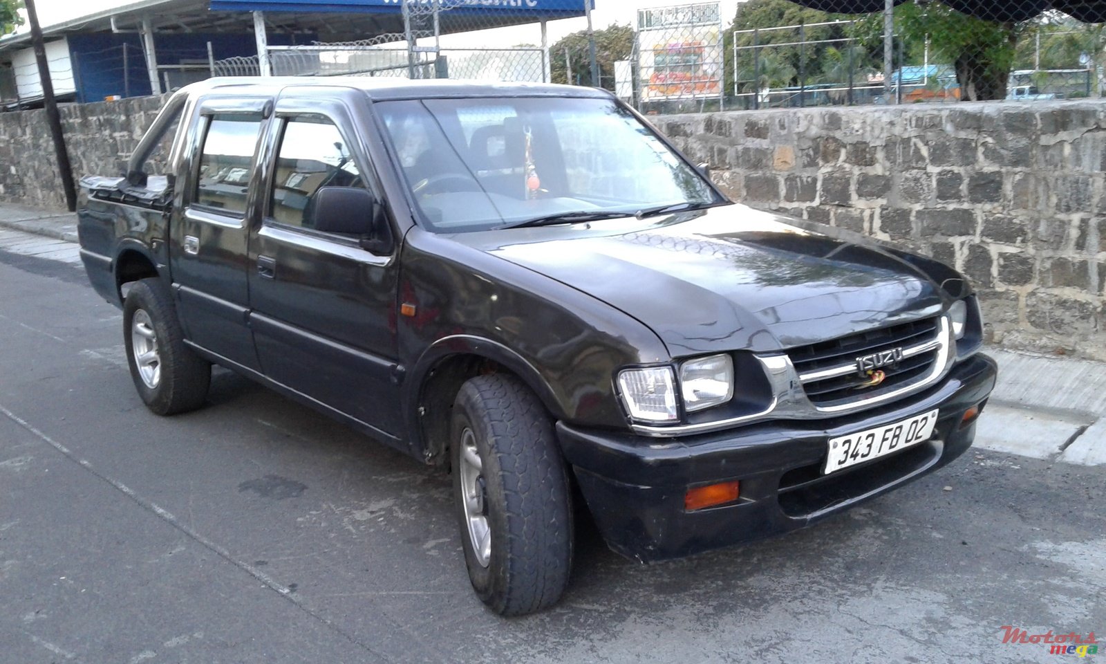 2002' Isuzu KB Series photo #1