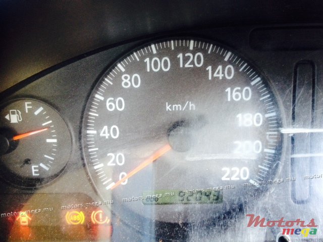 2004' Nissan N16 photo #5