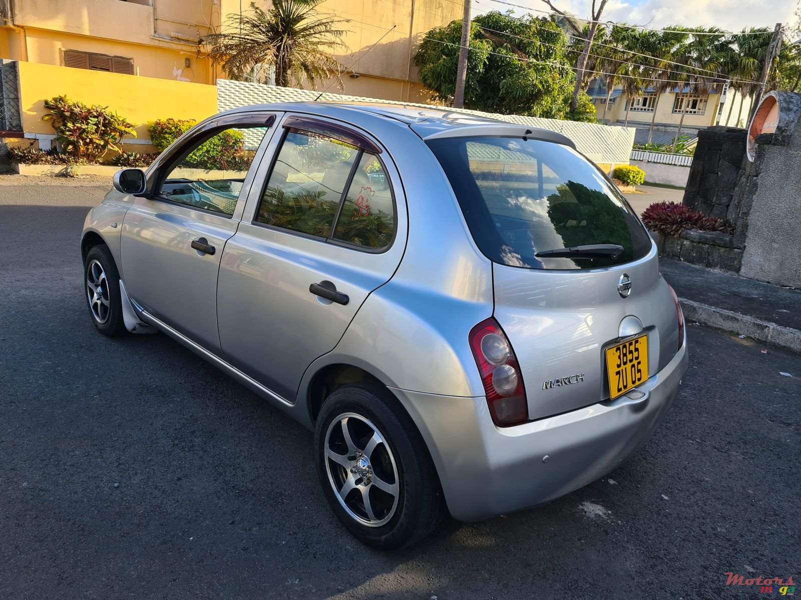 2005' Nissan March photo #4