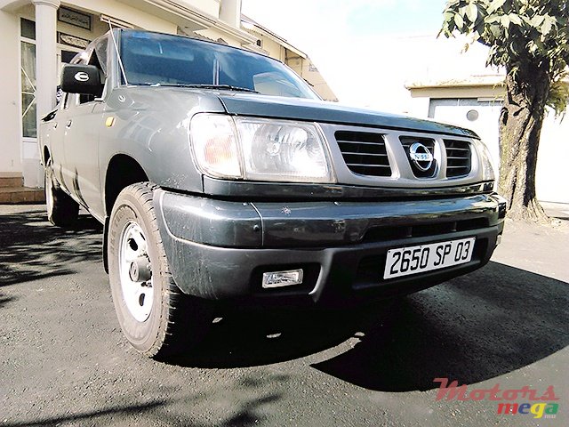 2003' Nissan photo #1