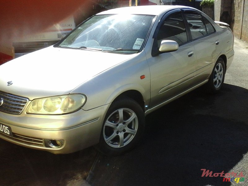 2005' Nissan Sunny photo #1