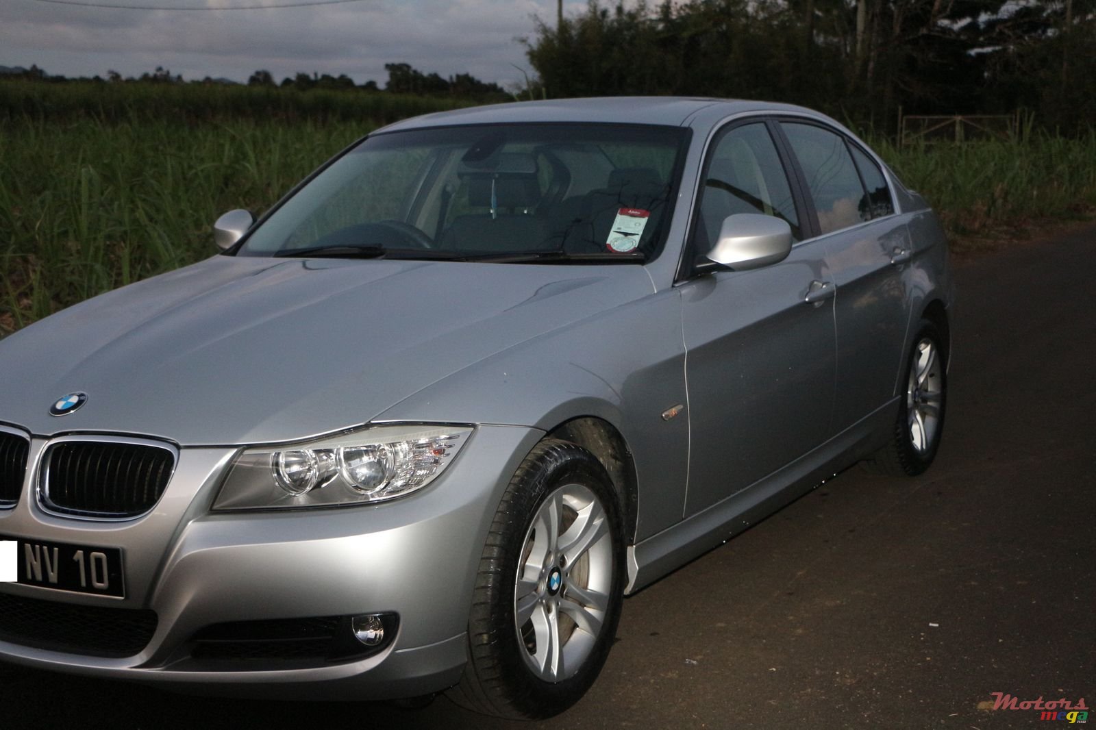 2010' BMW 316 sport photo #2