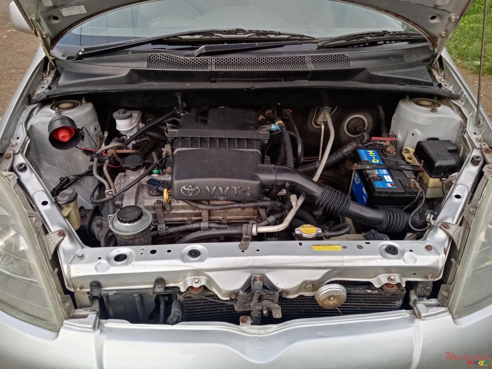 1999' Toyota Vitz photo #6