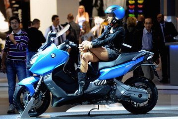 BMW Reorganizes Motorcycle Unit, Agrees to Sell Husqvarna