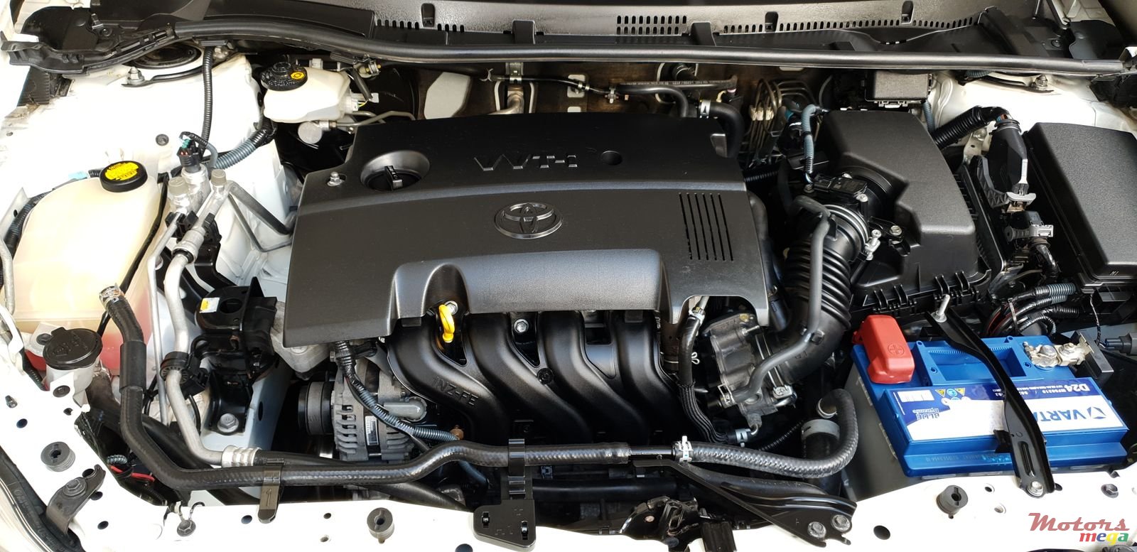 2014' Toyota Auris photo #5