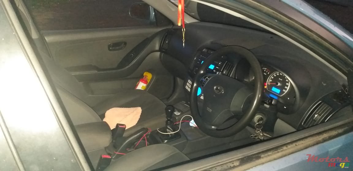 2010' Hyundai Elantra photo #6