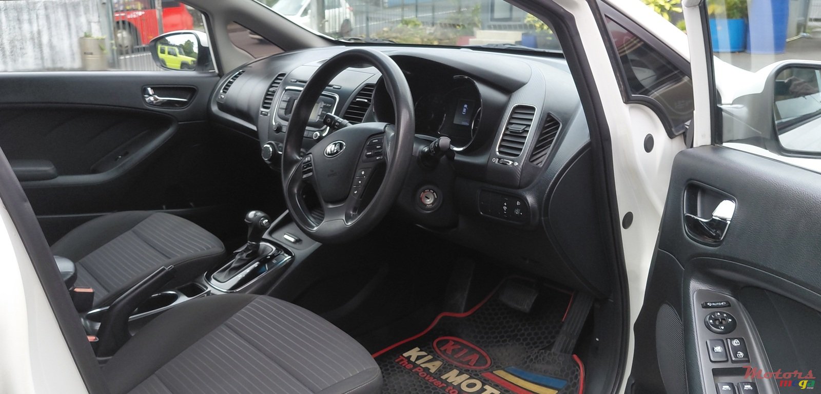 2016' Kia Forte photo #5