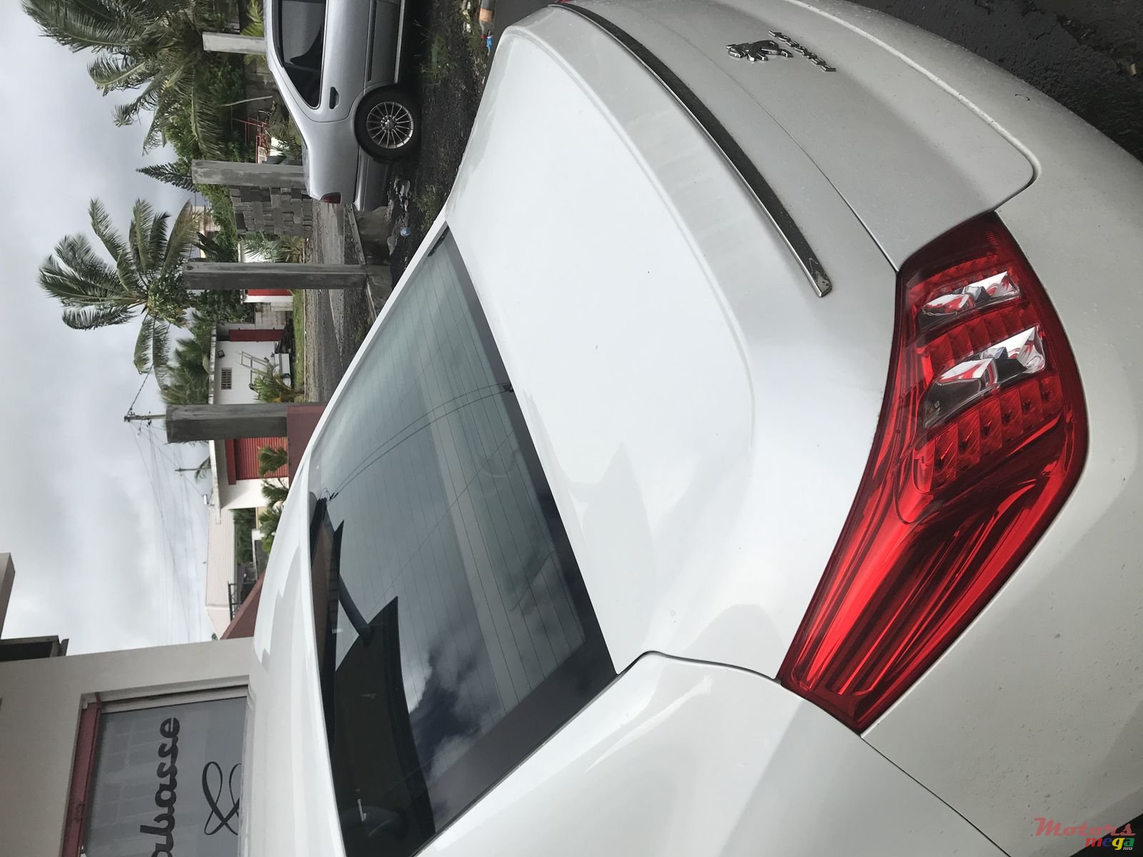 2012' Peugeot 508 photo #5