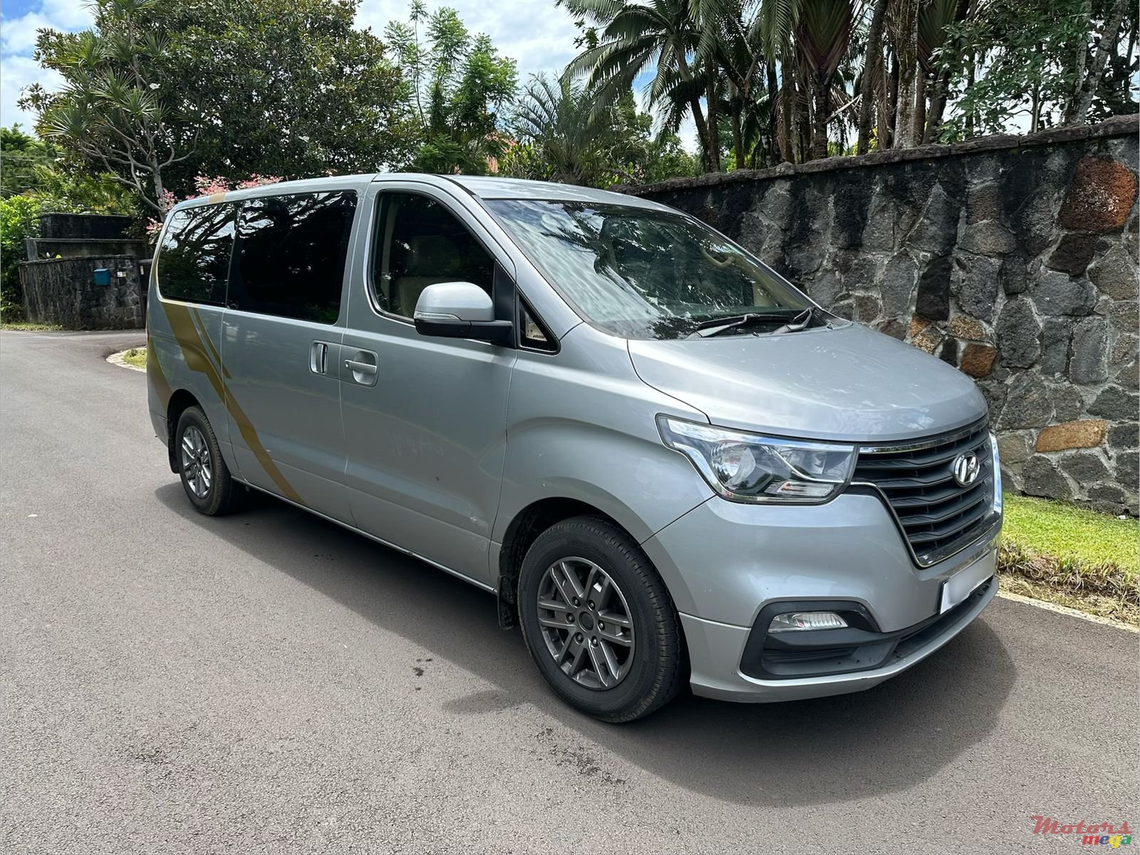 2020' Hyundai H-1 photo #3
