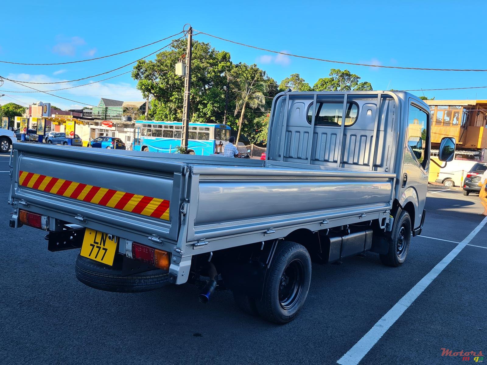2015' Nissan Cabstar photo #5