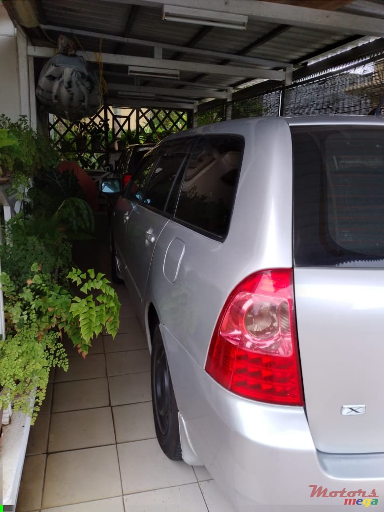 2004' Toyota Fielder XF photo #2