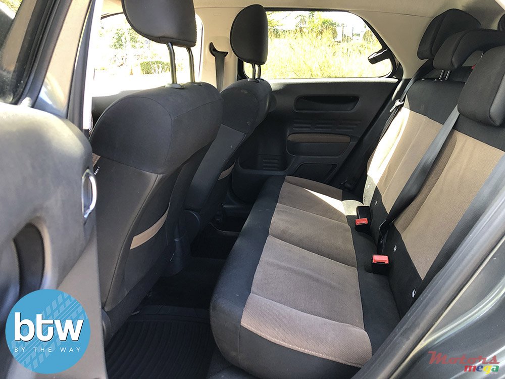 2016' Citroen C4 Cactus photo #5