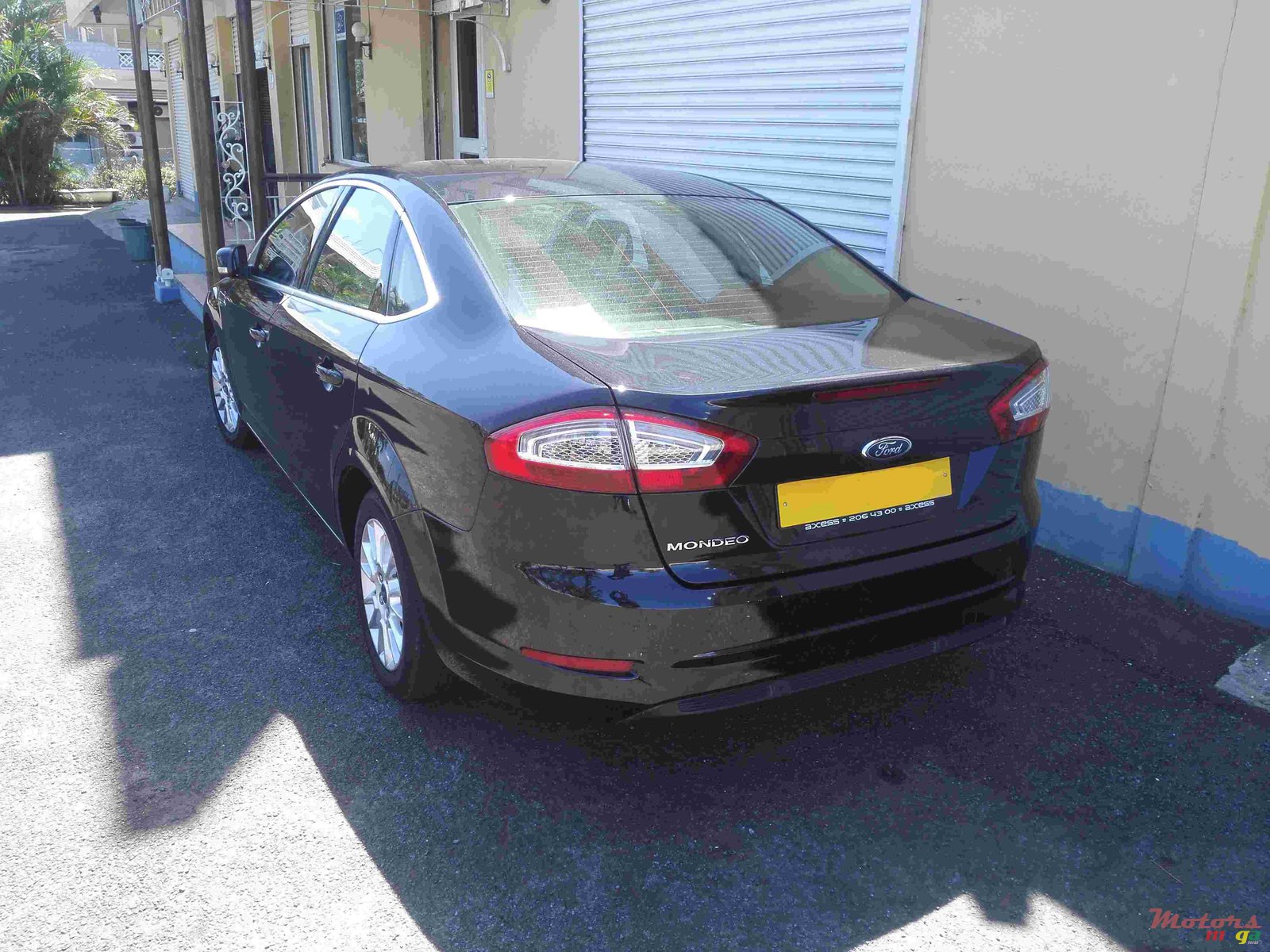 2011' Ford Mondeo photo #2