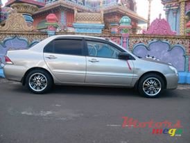 2004' Mitsubishi Lancer photo #1