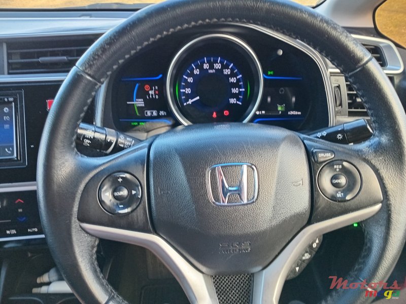 2015' Honda Fit photo #4