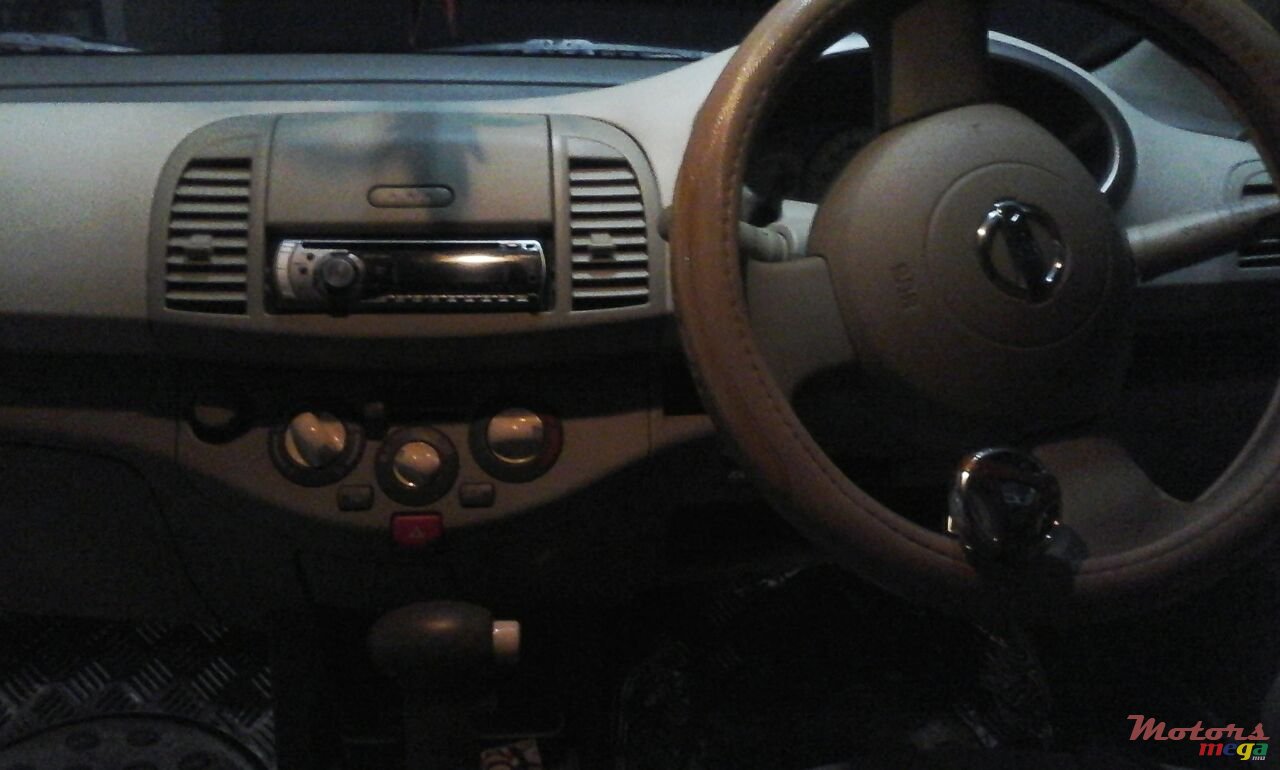 2006' Nissan Ak12 photo #2