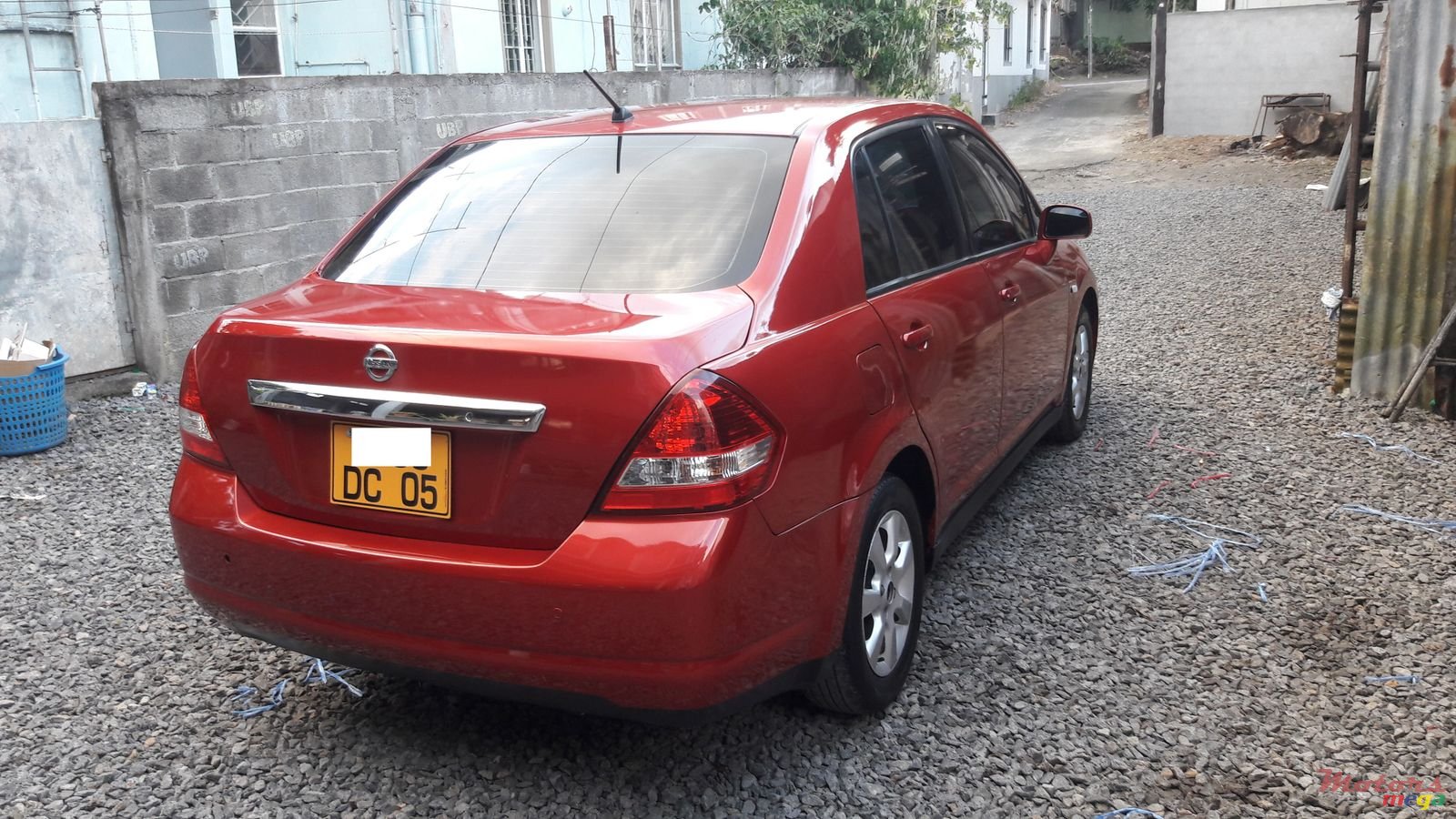 2005' Nissan Tiida photo #4