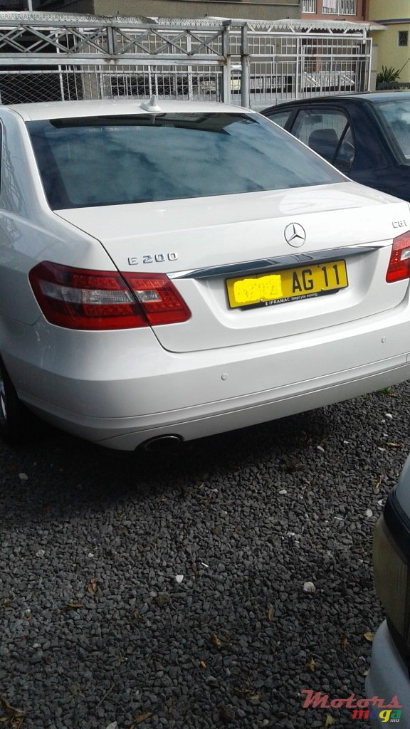 2011' Mercedes-Benz 200E CGI photo #1