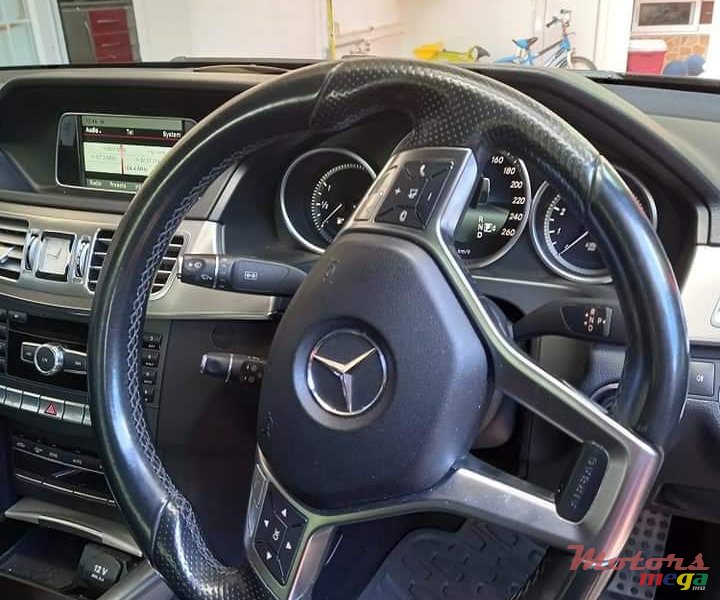2014' Mercedes-Benz E-Class photo #4