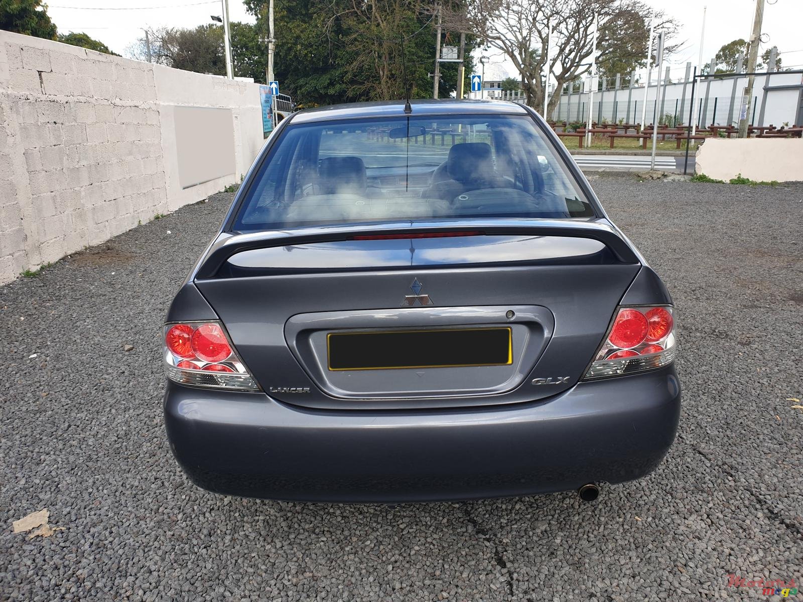 2006' Mitsubishi Lancer GLX Sunroof photo #3