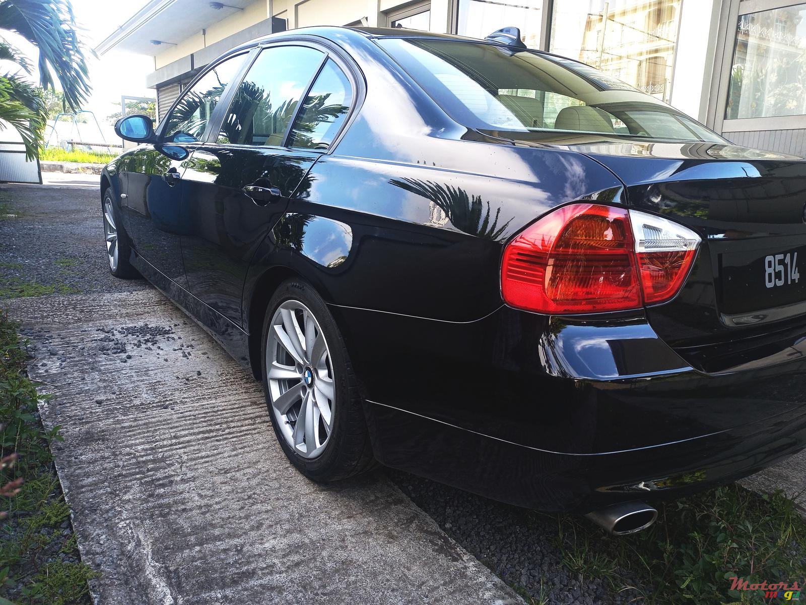 2008' BMW 320 photo #3