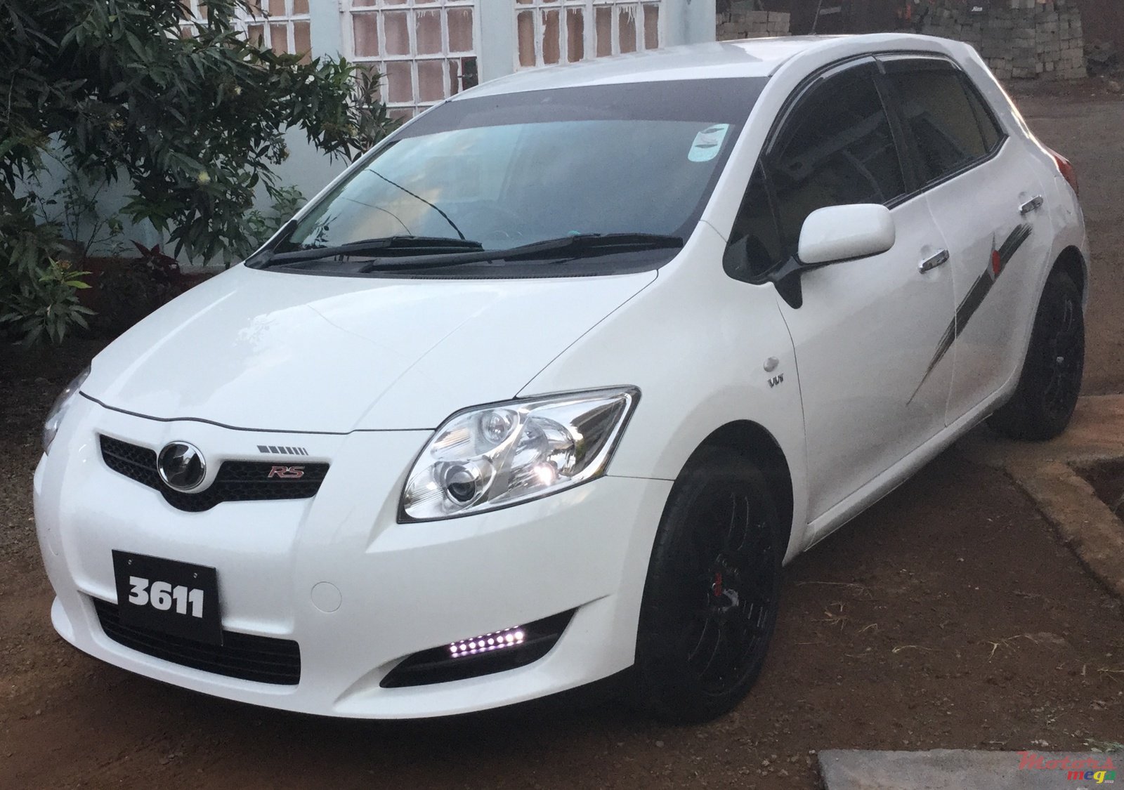 2007' Toyota Auris photo #1