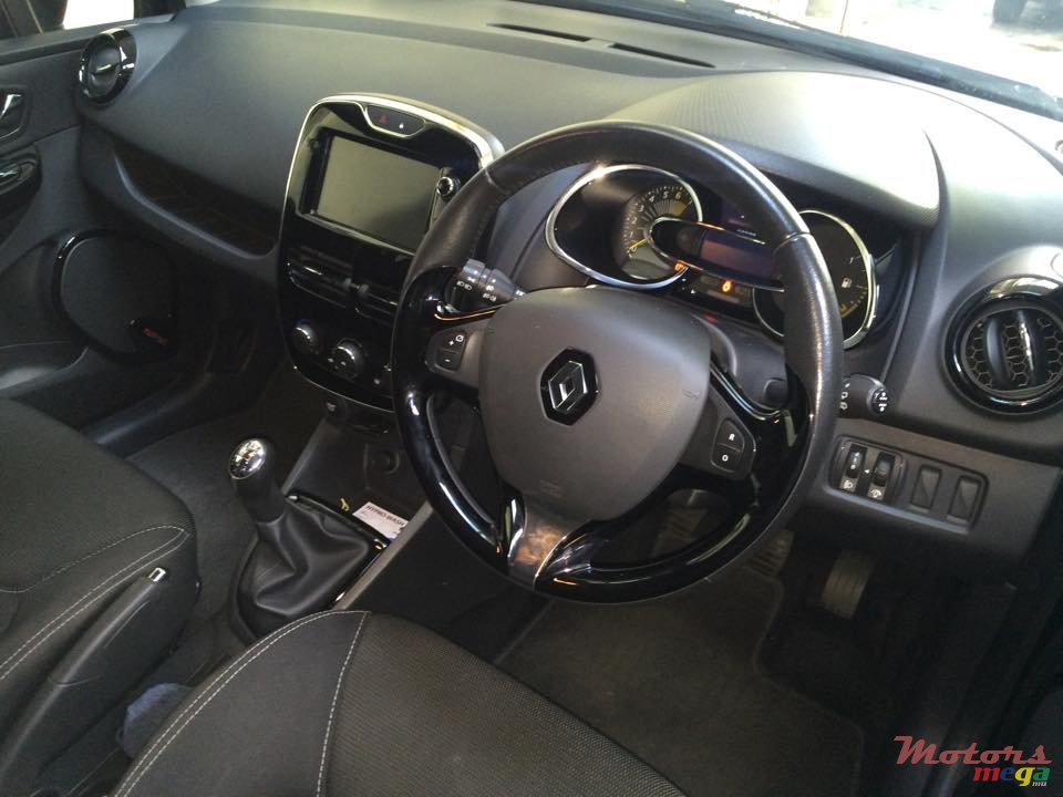 2013' Renault Clio photo #4