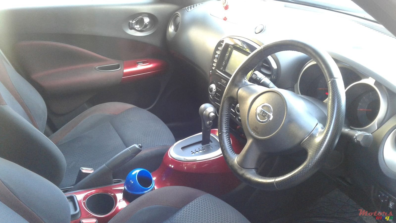 2012' Nissan photo #2