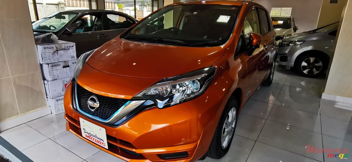 2018' Nissan Note E-power photo #7