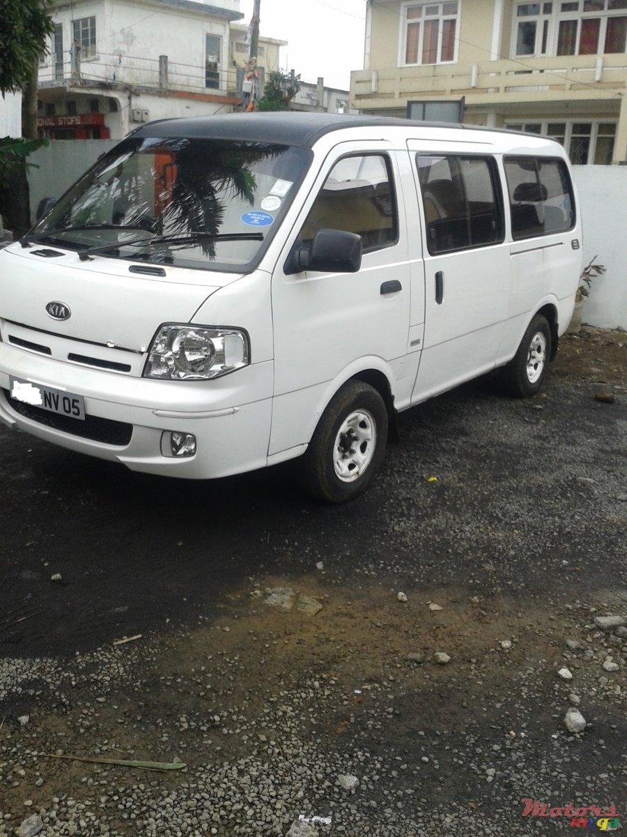 2005' Kia Pregio photo #1