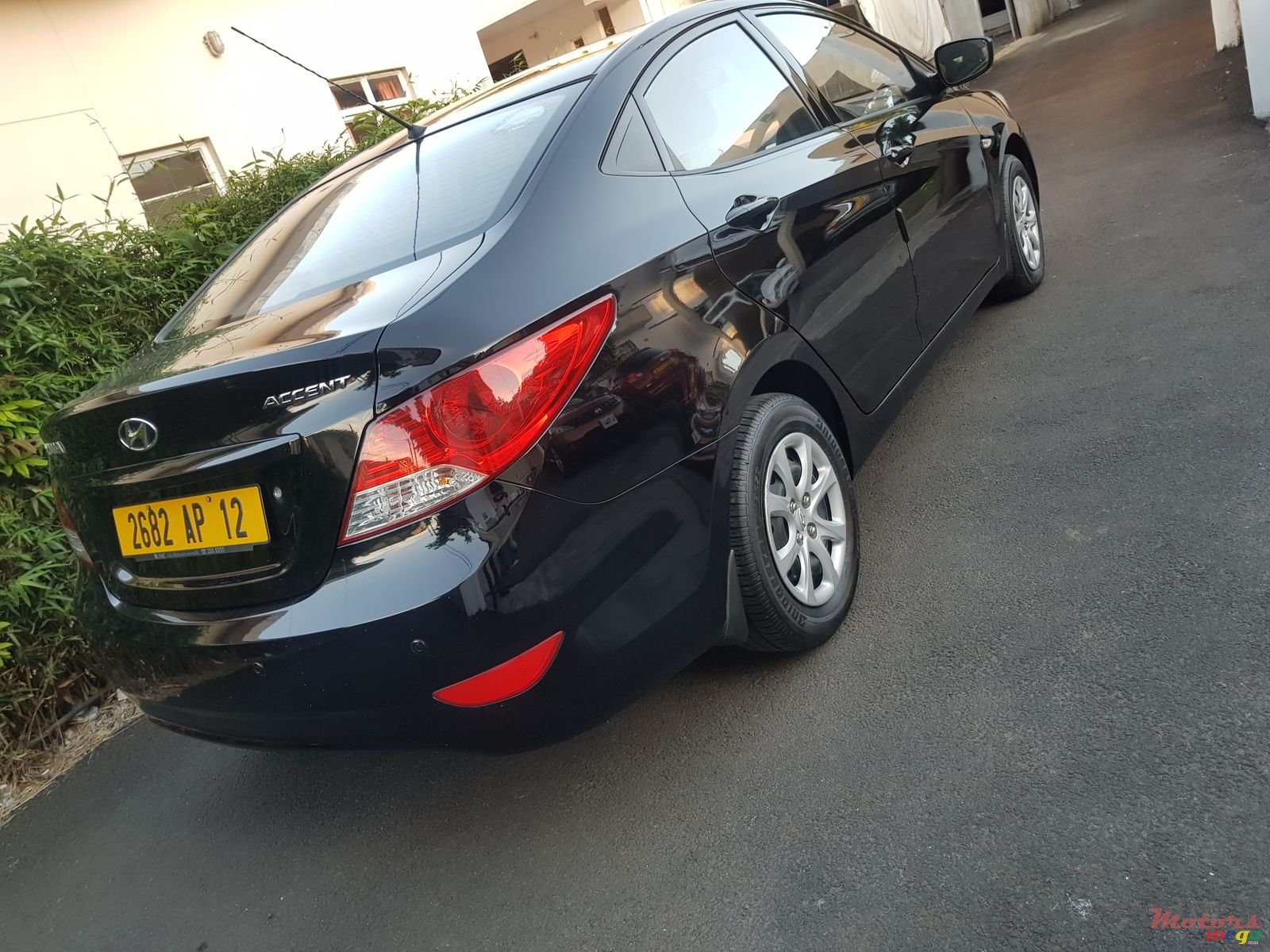 2012' Hyundai Accent photo #5