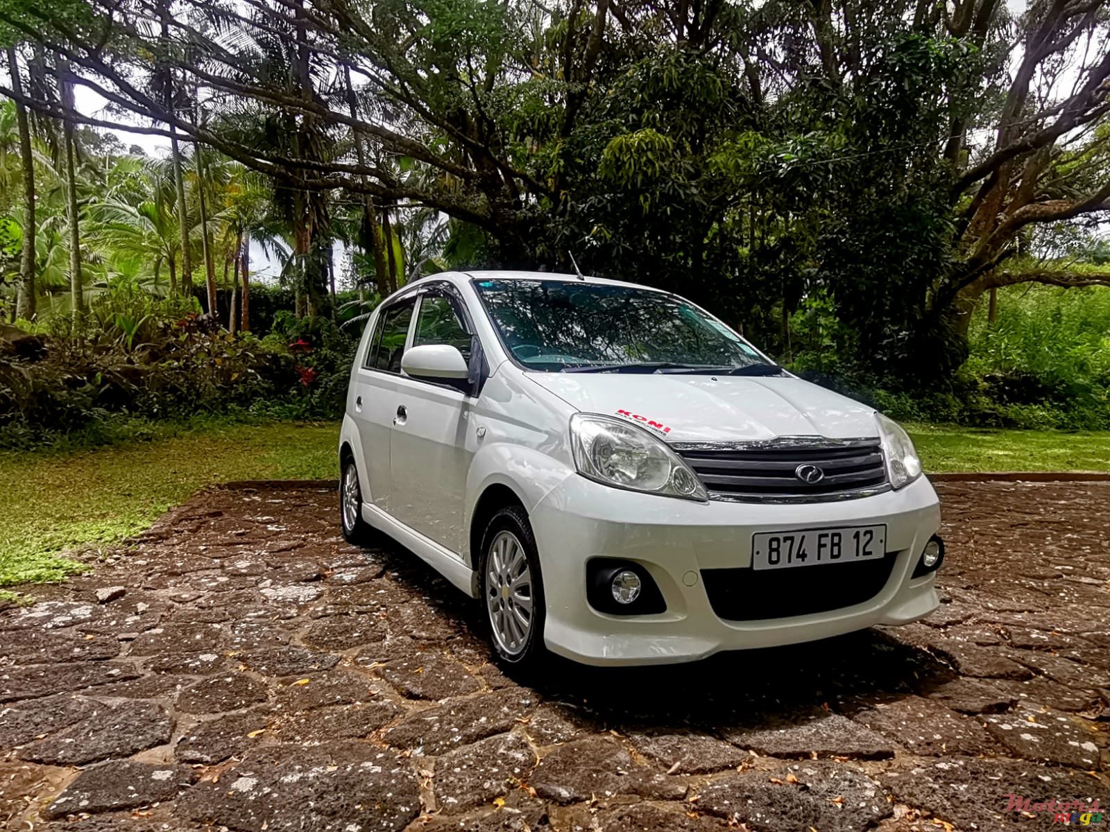 2012' Perodua Viva Elite photo #2