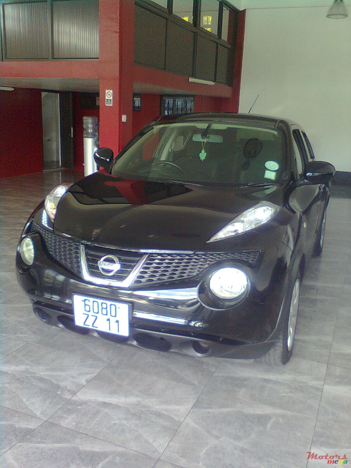 2011' Nissan Juke photo #2