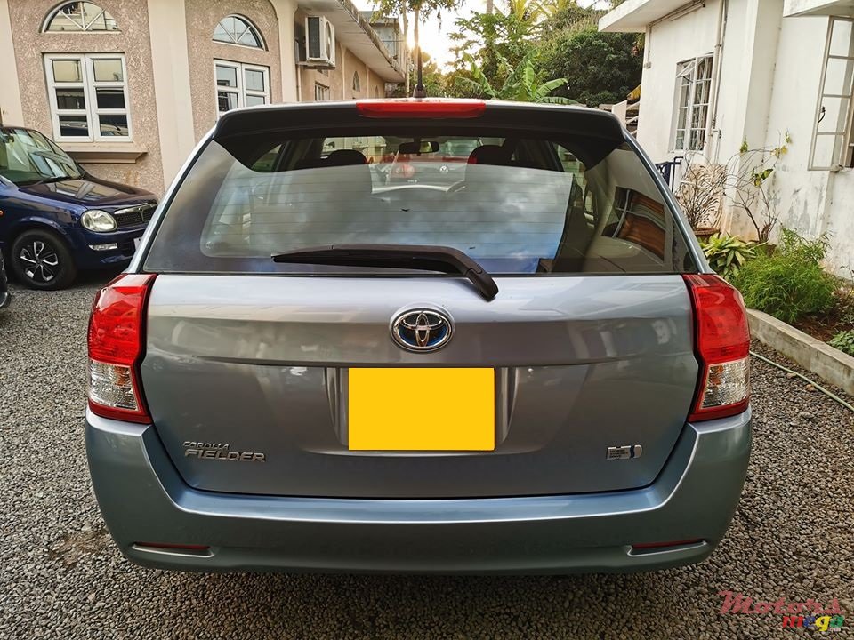 2014' Toyota Fielder photo #3