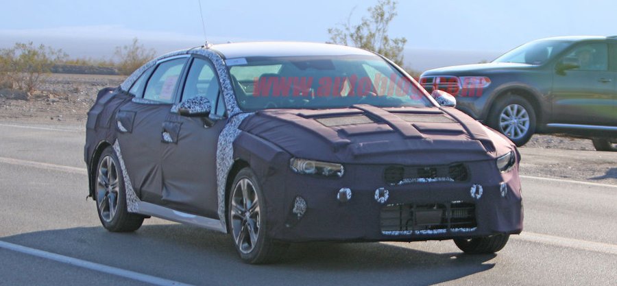 Next-generation Kia Optima spied for the first time