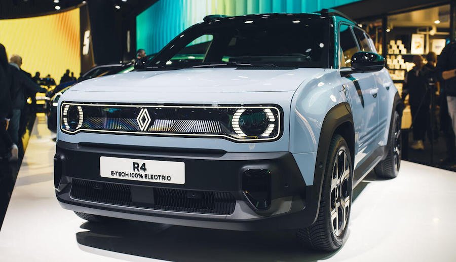 New Renault 4 undercuts Mini and Fiat rivals with prices from €32k