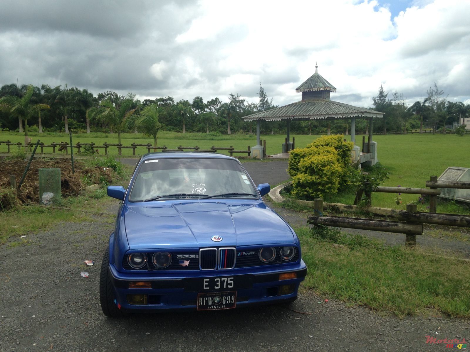 1989' BMW 3 Series Sedan E30 318i photo #2