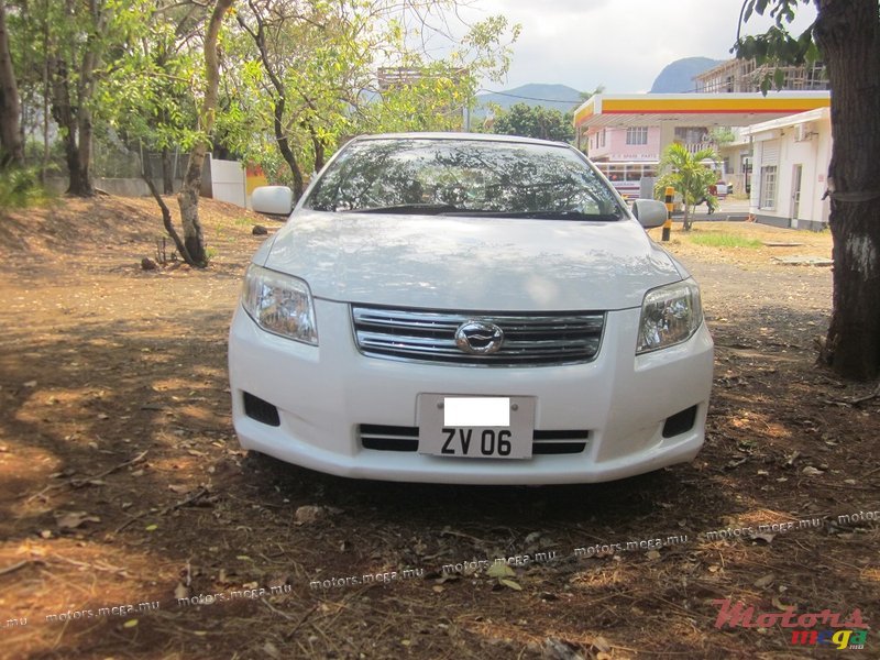 2006' Toyota Corolla AXIO photo #1