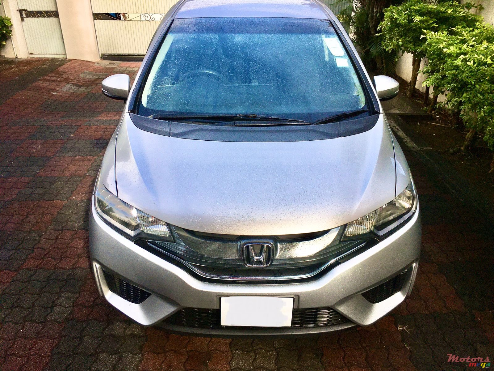 2014' Honda Fit Hybrid photo #2
