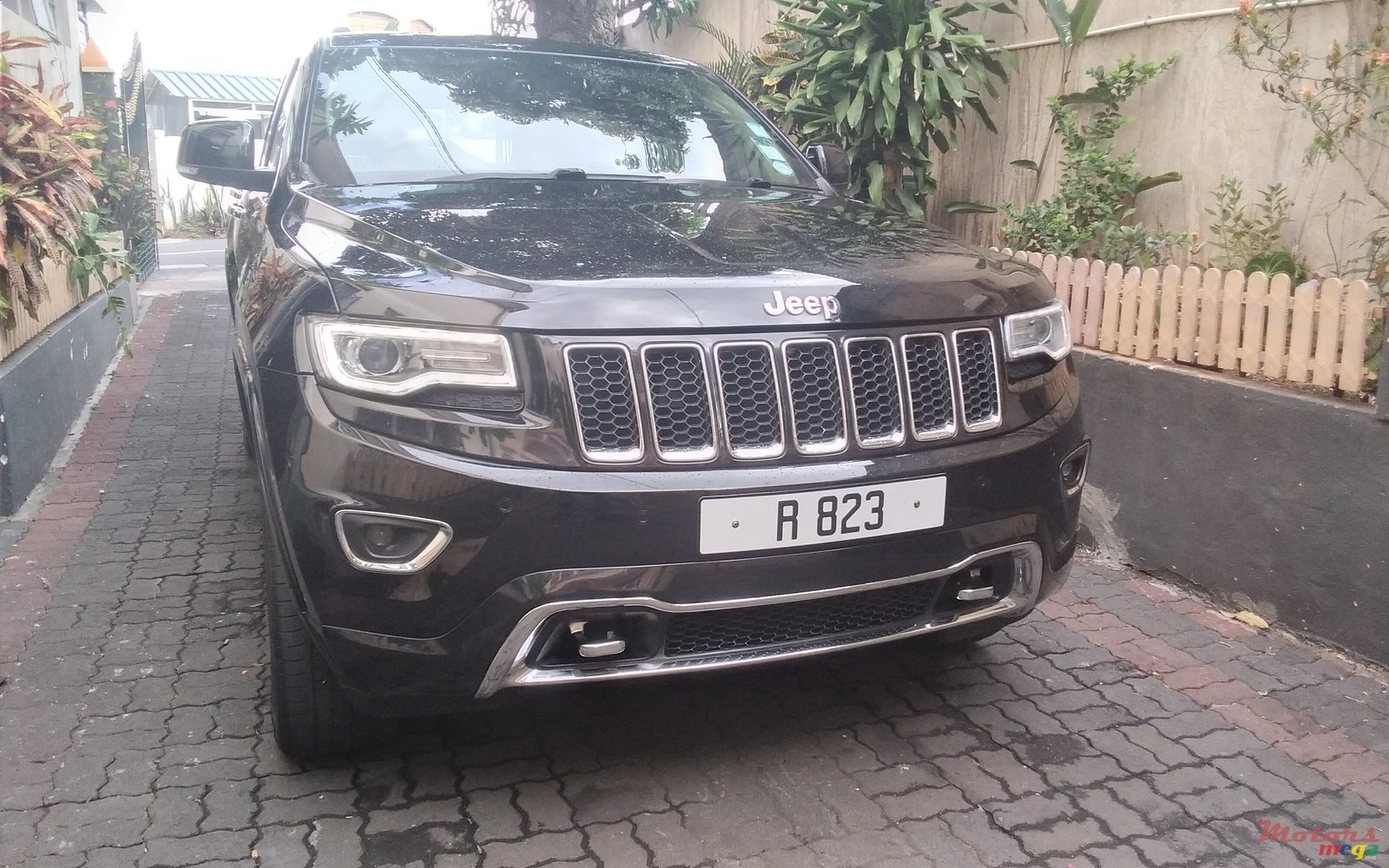 2014' Jeep Grand Cherokee Overland photo #6