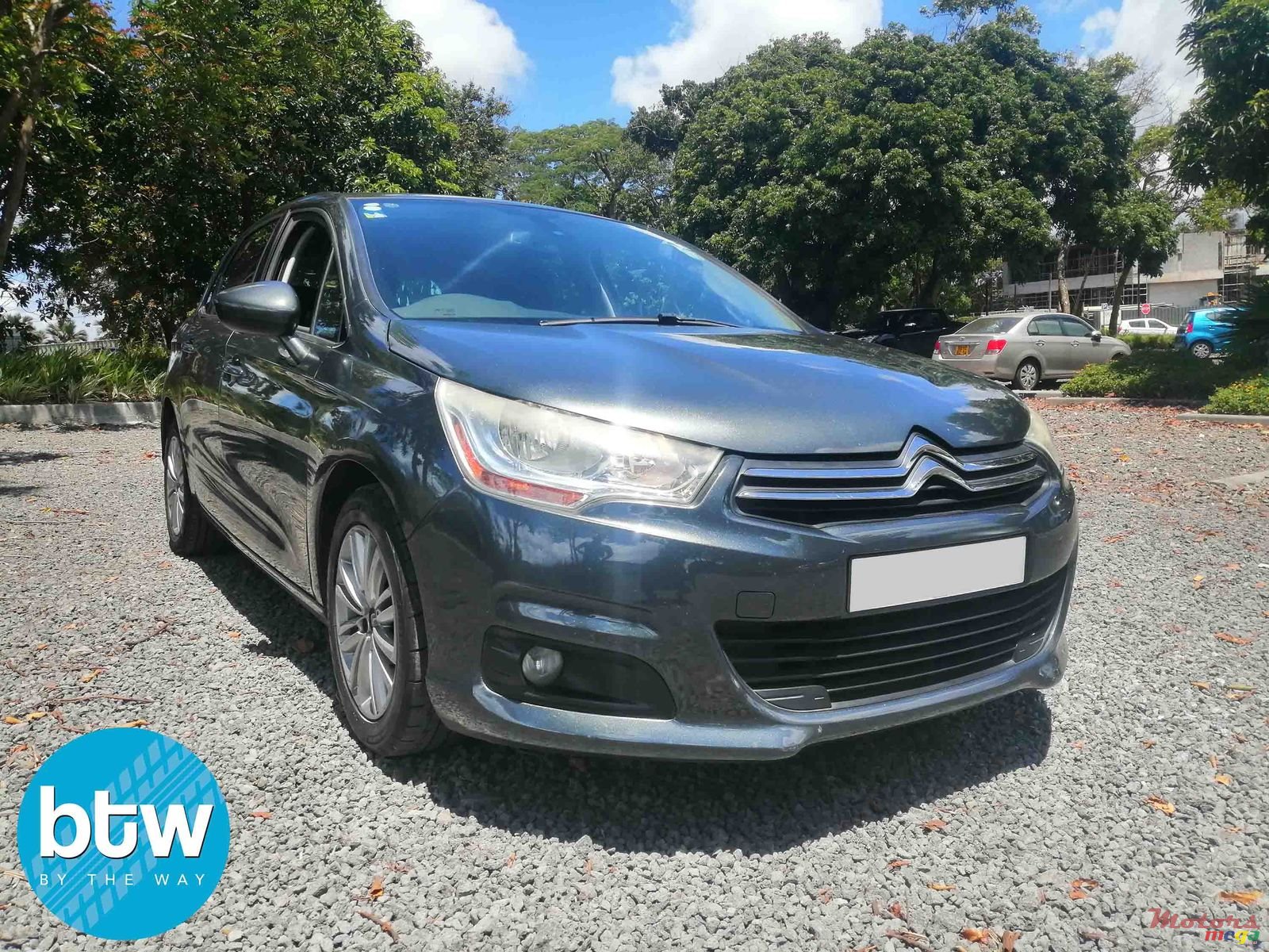 2013' Citroen C4 photo #1