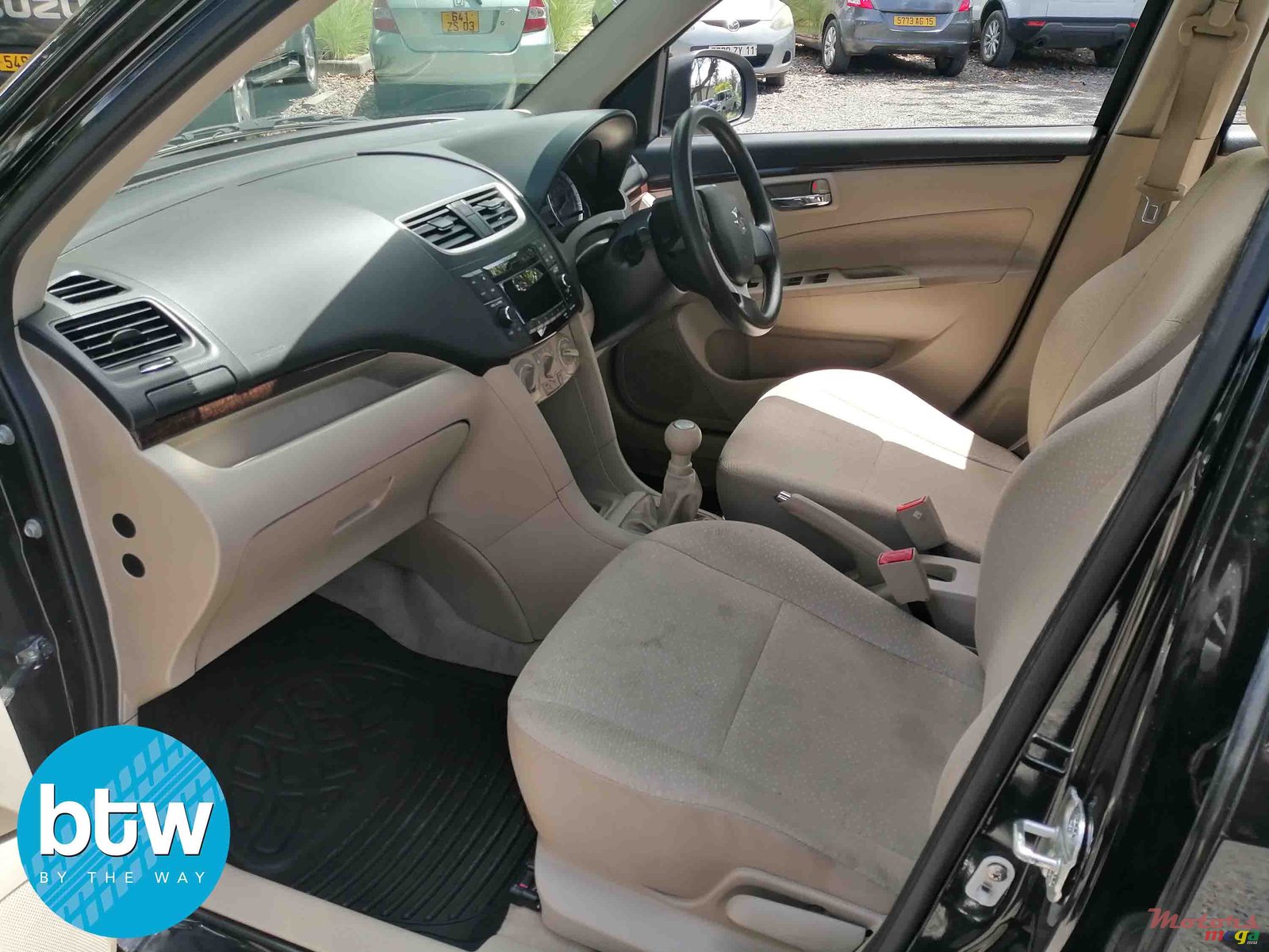 2014' Suzuki Swift Dzire photo #4