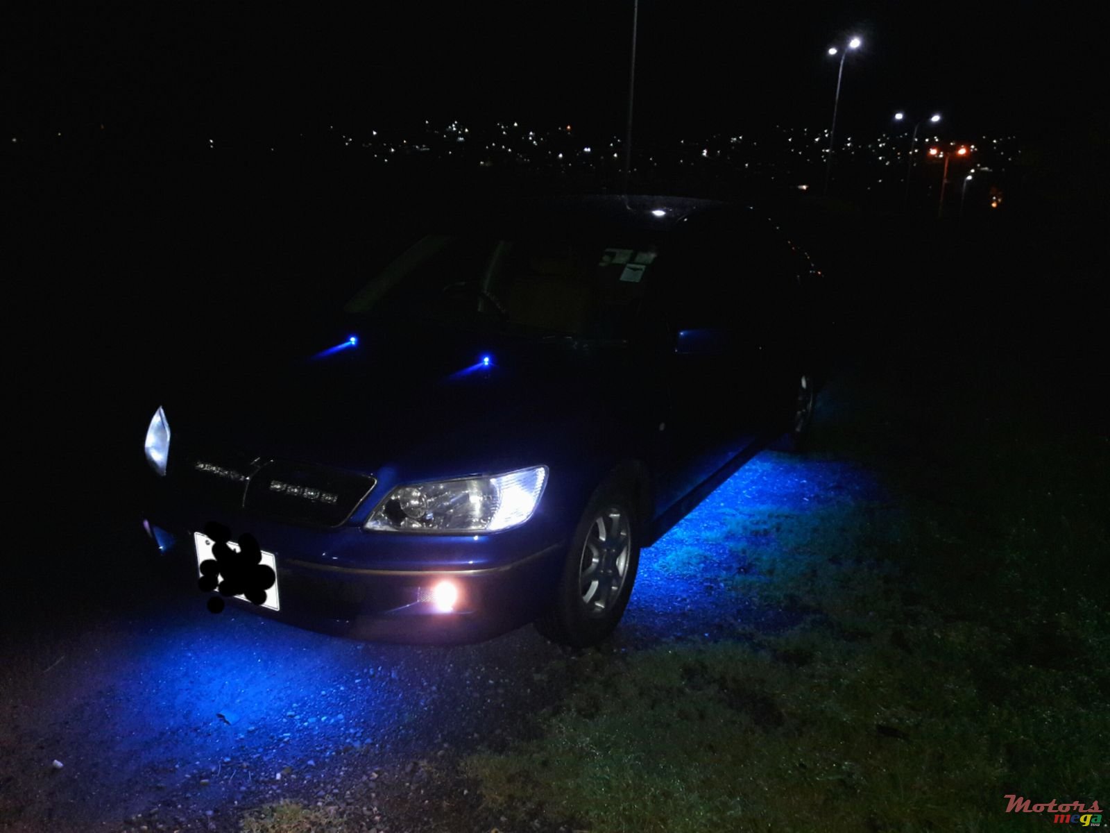 2002' Mitsubishi Lancer photo #2