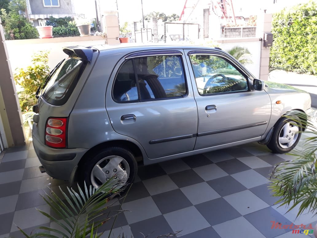 2000' Nissan March photo #3