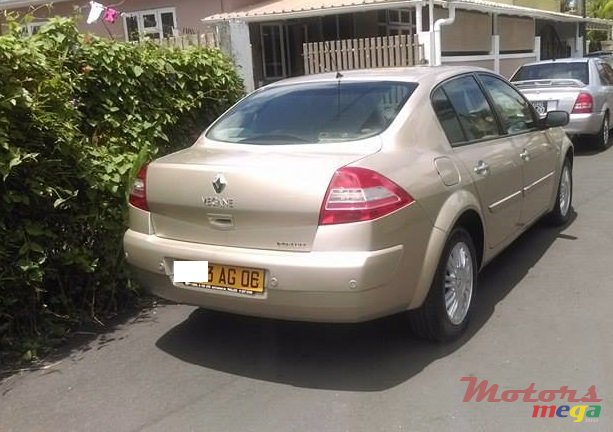 2006' Renault Megane 1.6 Lux photo #2