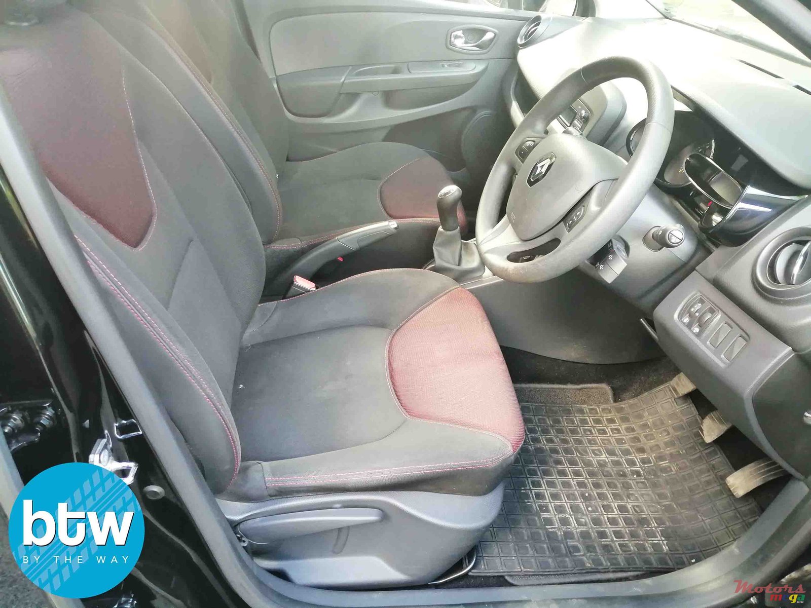 2013' Renault Clio 1.2 photo #5