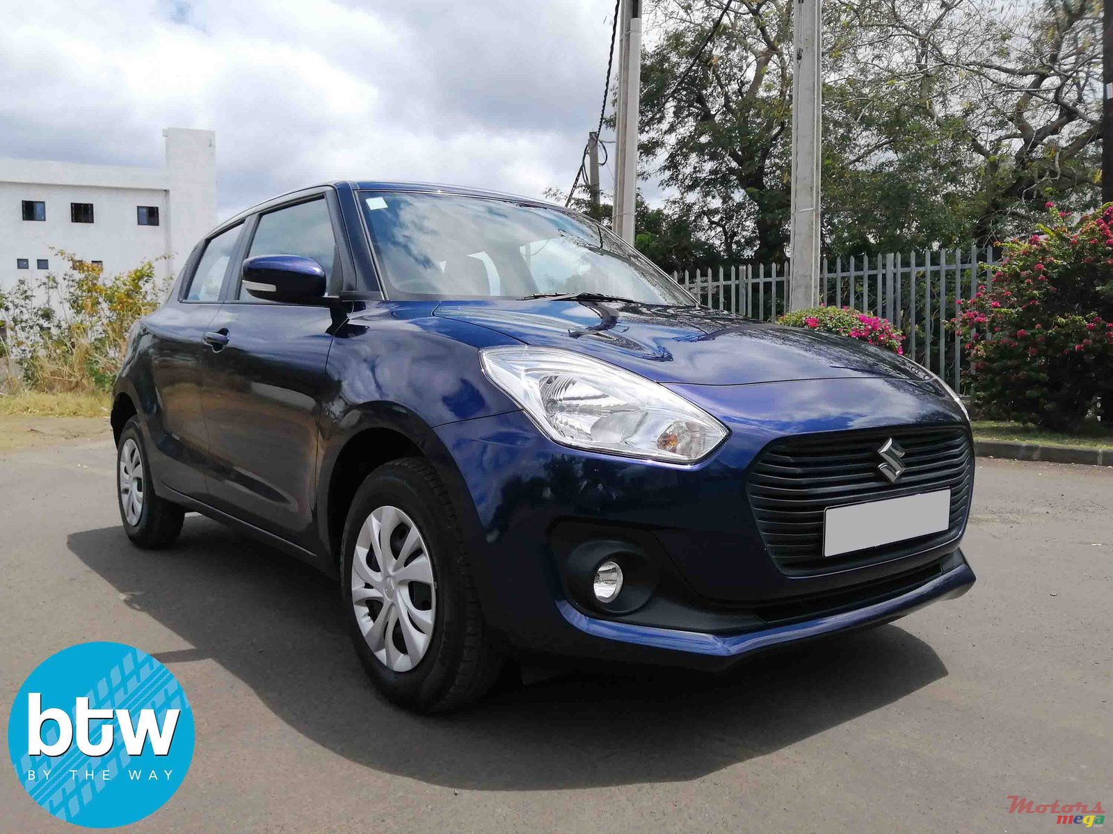 2019' Suzuki Swift photo #1