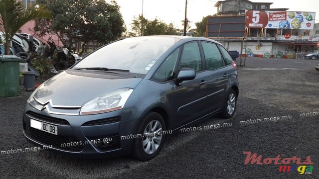2008' Citroen C4 Picasso photo #1
