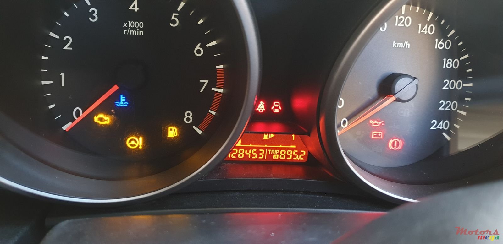 2010' Mazda Mazda3 photo #2